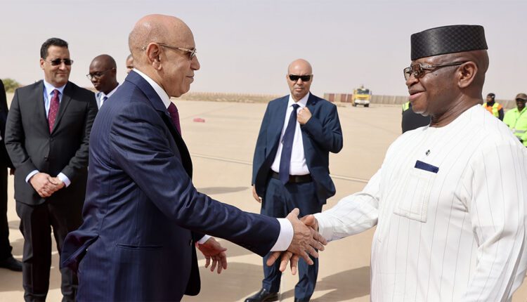 رئيس سيراليون يصل نواكشوط في زيارة عمل تستمر يومين