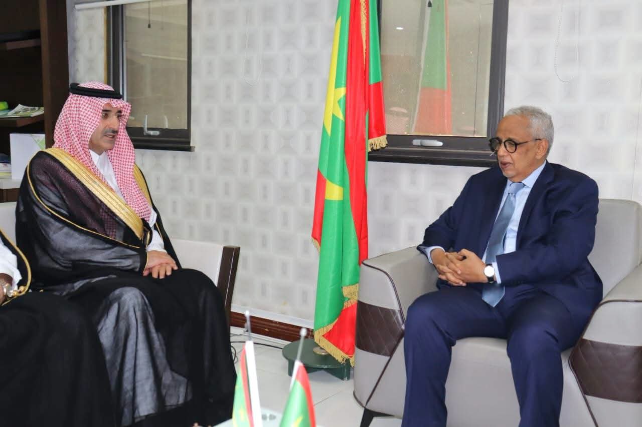 وزير الشؤون الاقتصادية يبحث تعزيز التعاون مع الصندوق السعودي للتنمية