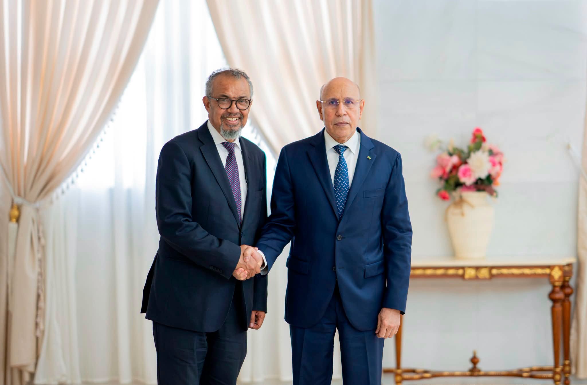 رئيس الجمهورية يستقبل المدير العام لمنظمة الصحة العالمية بالقصر الرئاسي
