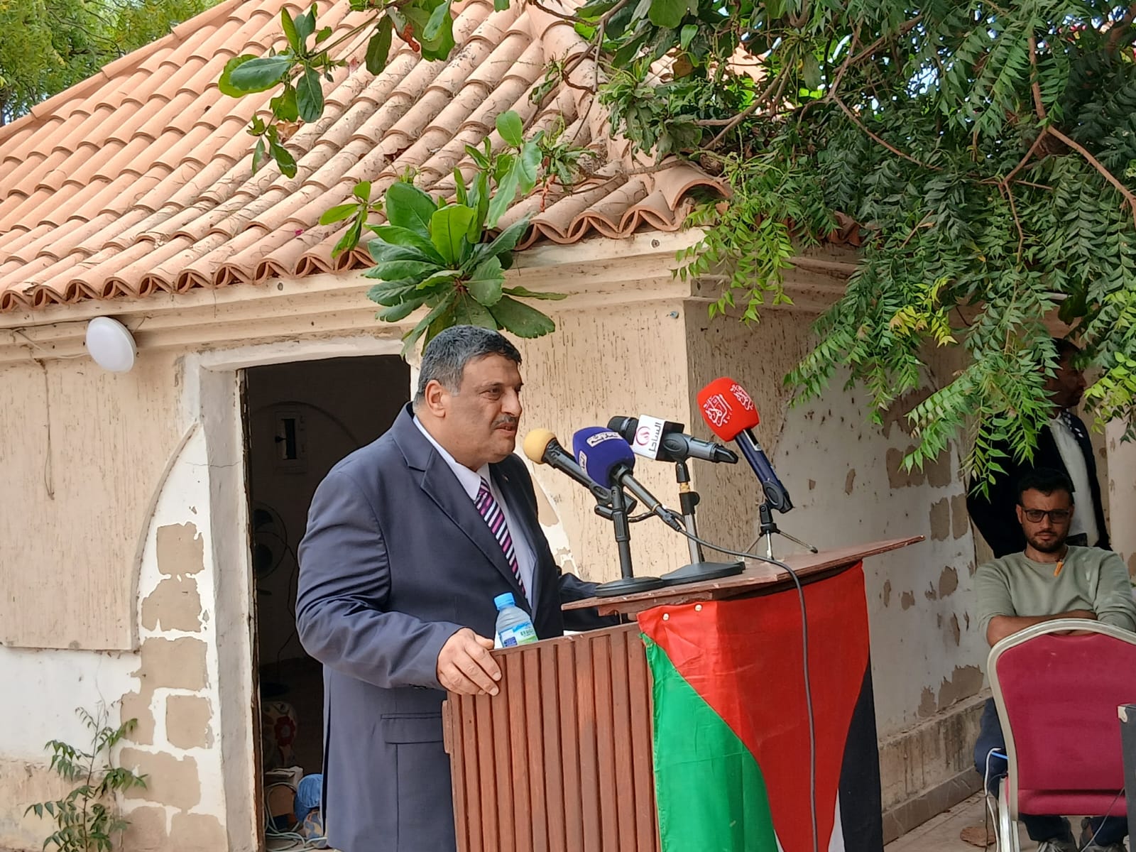 سفير فلسطين في موريتانيا يرد على انتقادات أعقبت مقابلة تلفزيونية ويؤكد احترامه للشعب الموريتاني