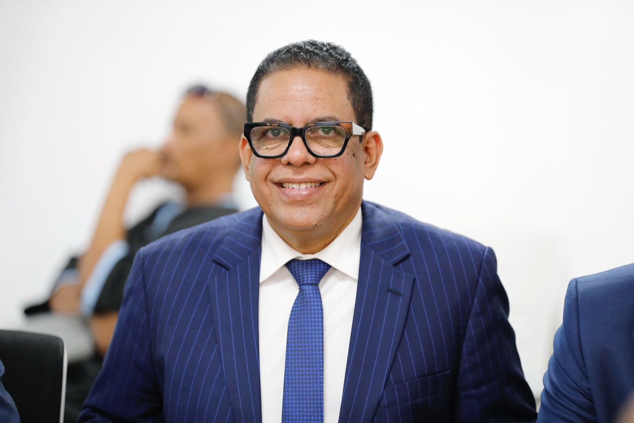 وزير أول جعل تعليمات رئيسه فوق كل اعتبار/ المصطفى الشيخ محمد فاضل